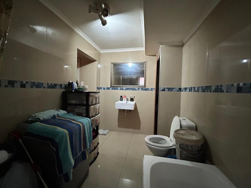 1 Bedroom Property for Sale in Woodstock Western Cape